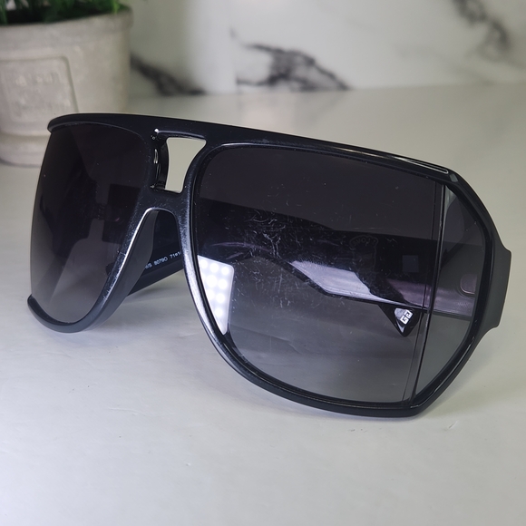 Givenchy Black Sunglasses Oversize Square Sunglasses. Made In Italy GV7178s 71mm - Picture 16 of 16